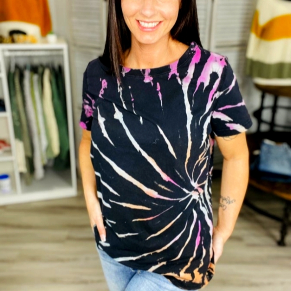 NEW black tie dye spiral shirt